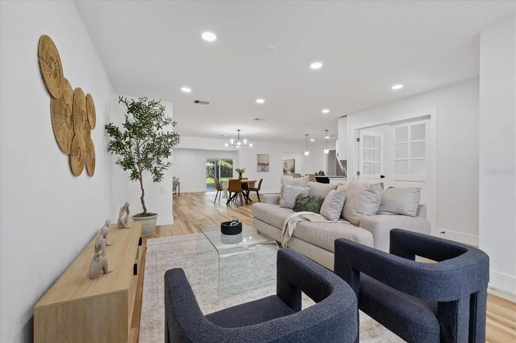 Photo of 2928 FOREST CIRCLE