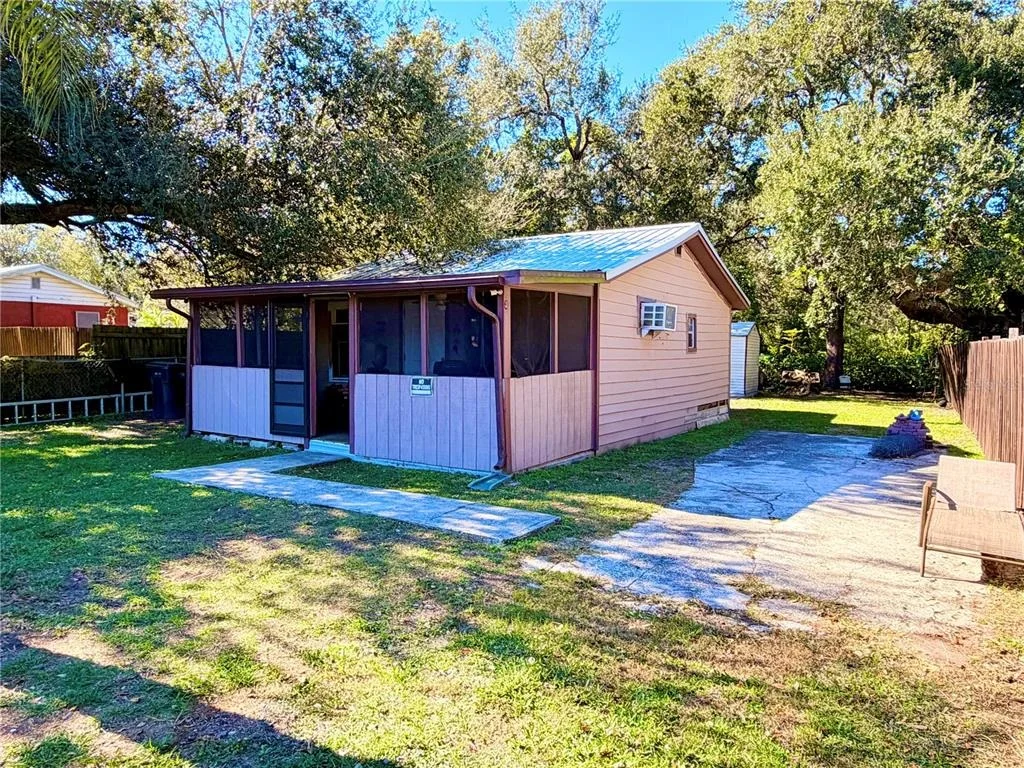 Photo of 2318 HIBISCUS AVENUE