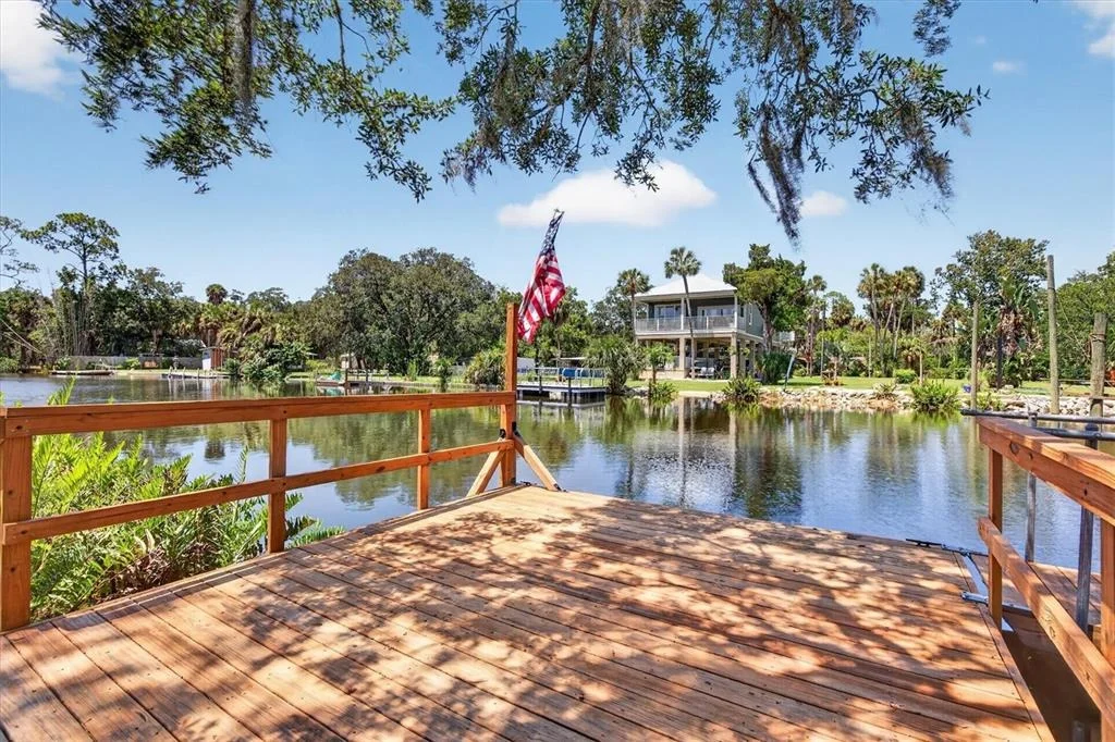 Photo of 6086 ISLAND DRIVE