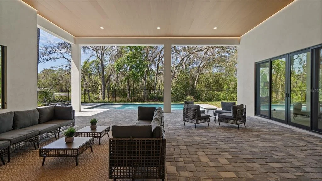 Photo of 1447 BIRD ROAD