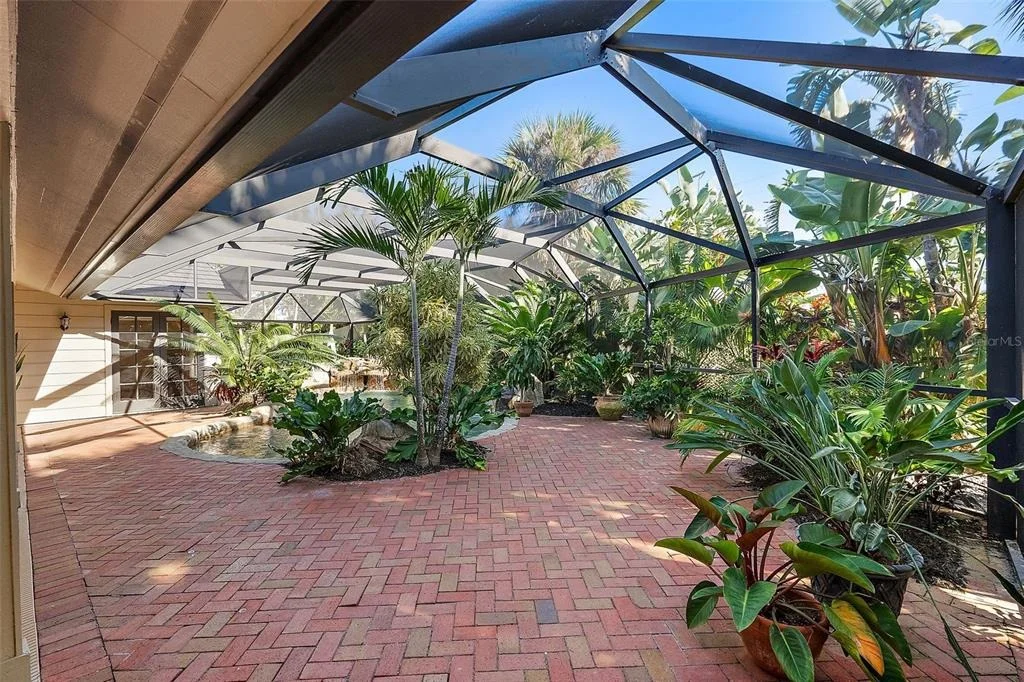 Photo of 2371 LANDINGS CIRCLE