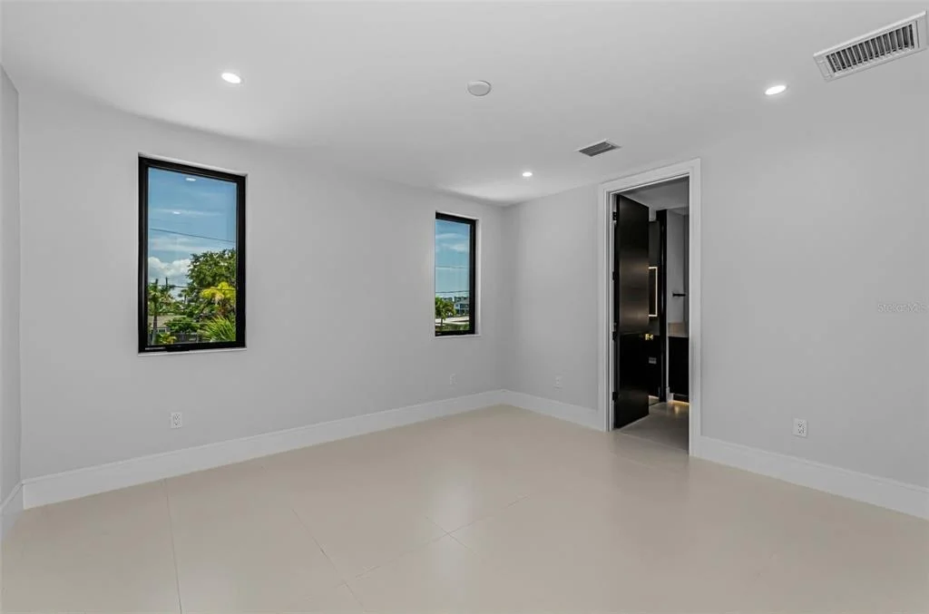 Photo of 43 DOLPHIN DRIVE