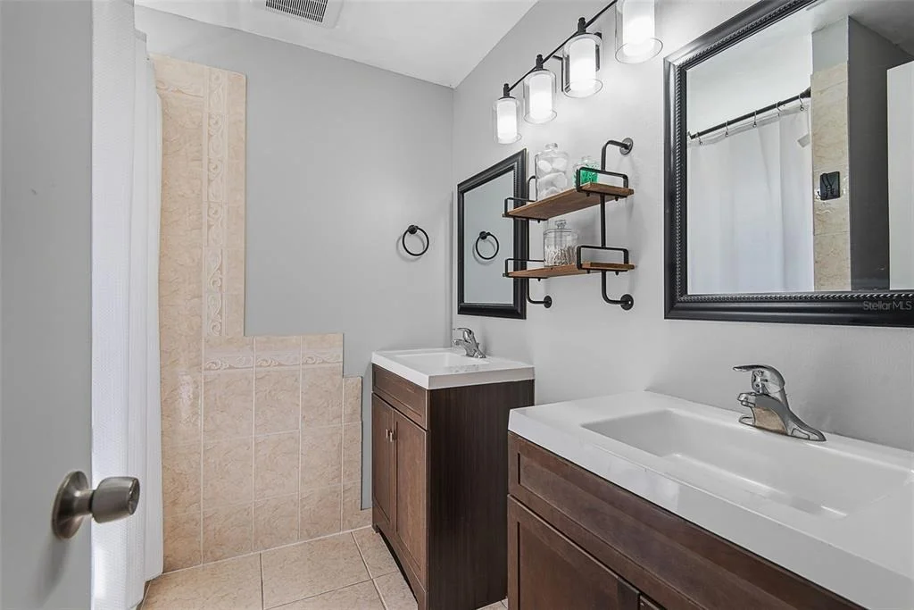 Photo of 1216 PIN OAK DRIVE