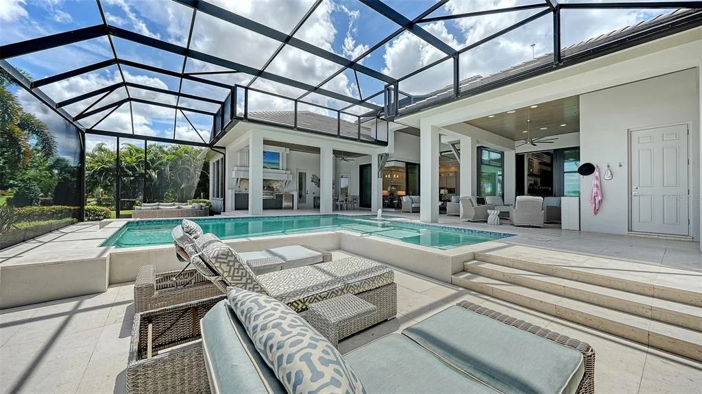 Photo of 8339 LUCERNE LOOP