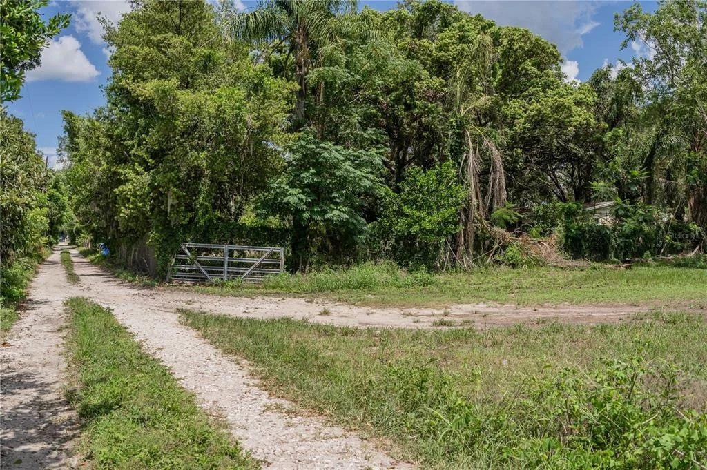 Photo of 441 OVERHILL DRIVE