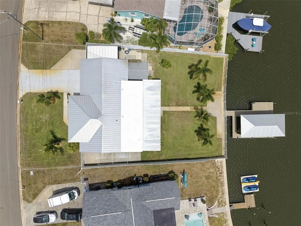 Photo of 485 FLAMINGO DRIVE