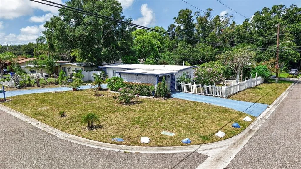 Photo of 568 MANOR DRIVE