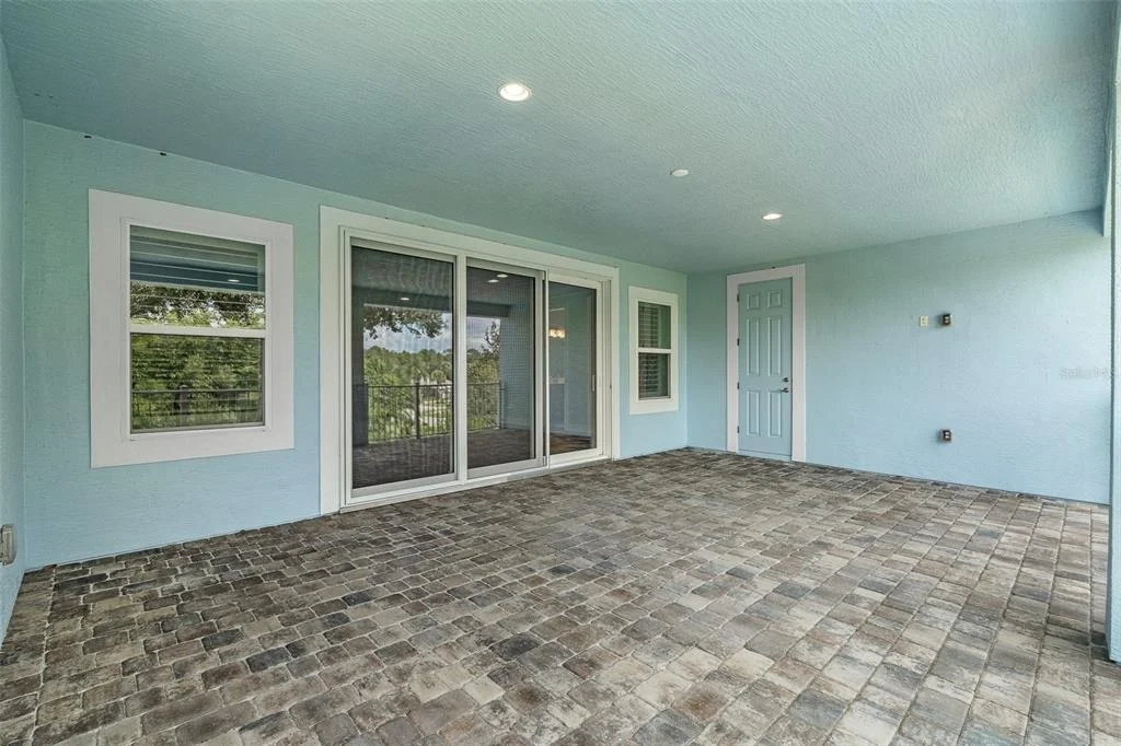 Photo of 998 DOWNSHIRE LANE