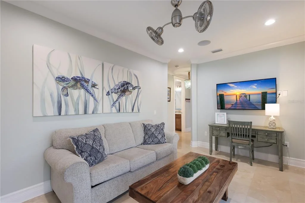Photo of 313 HAMMOCK CIRCLE