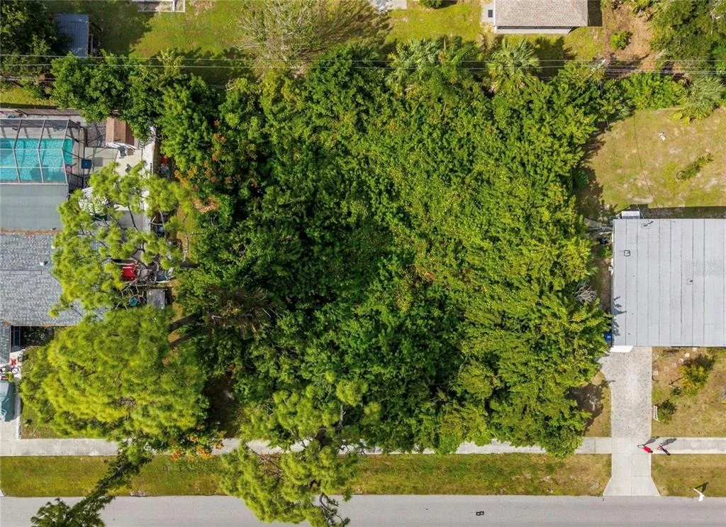 Photo of 31 W SEMINOLE DRIVE