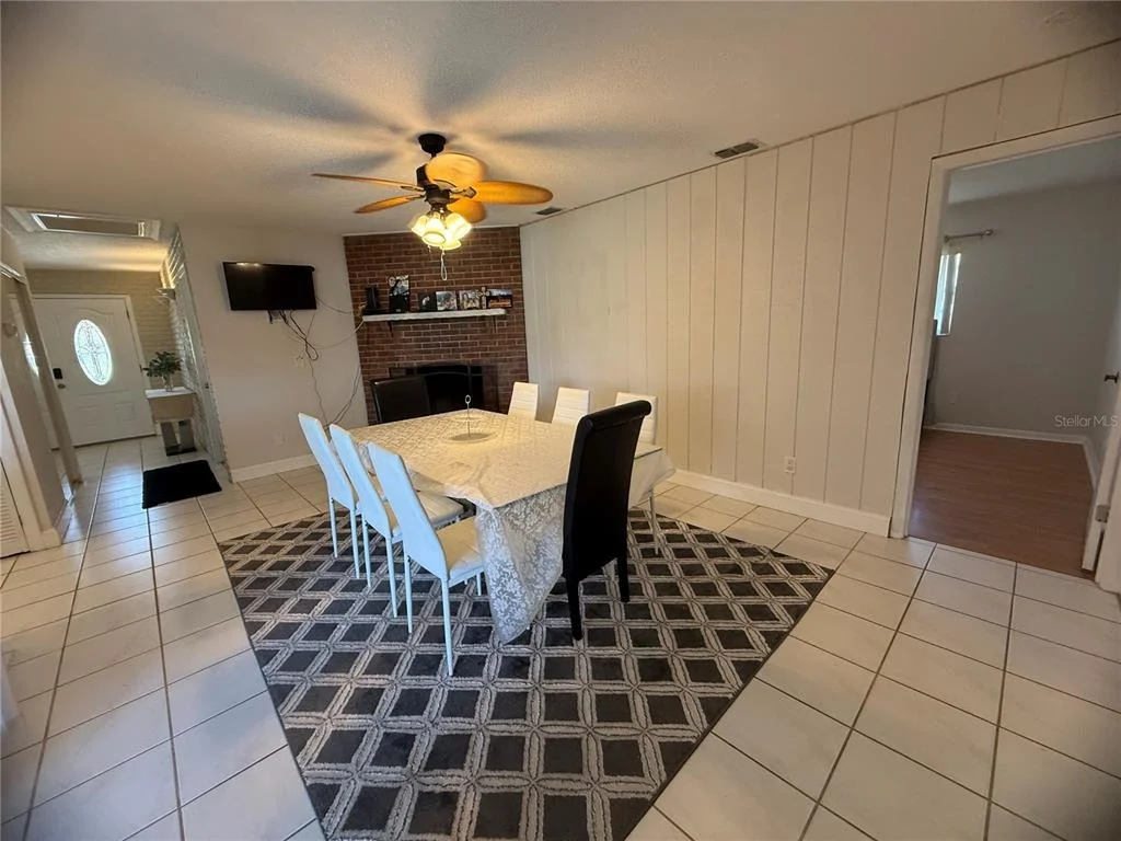 Photo of 409 NEEDLES DRIVE