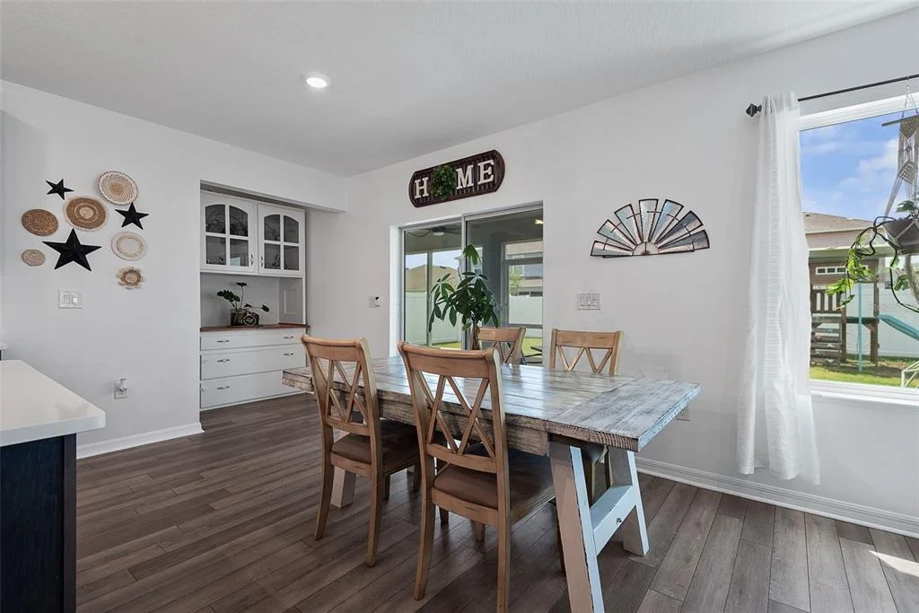 Photo of 123 OAKLEAF WAY