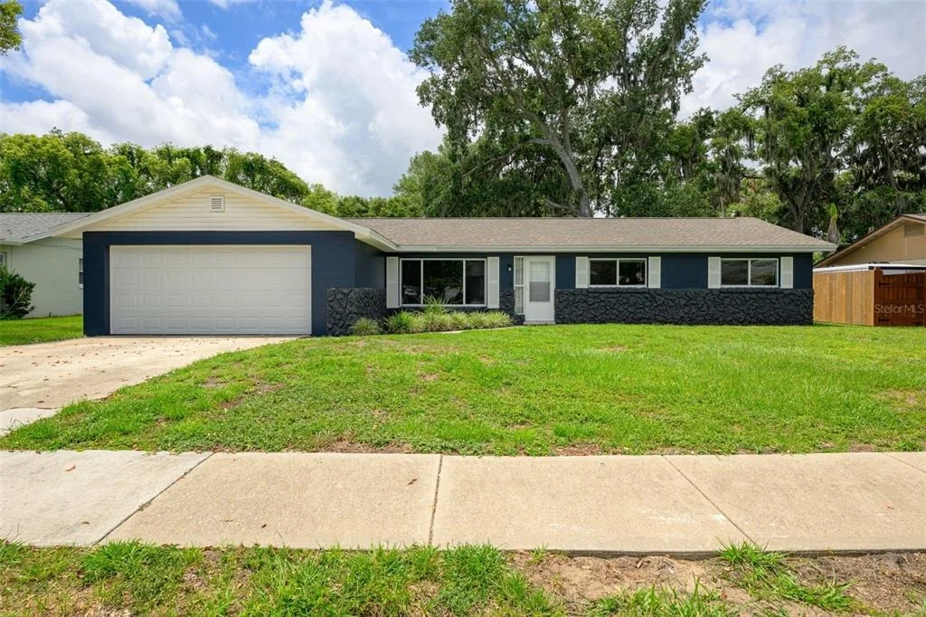Photo of 110 CAMBRIDGE DRIVE
