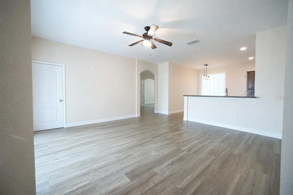 Photo of 1147 DEGRAW DRIVE
