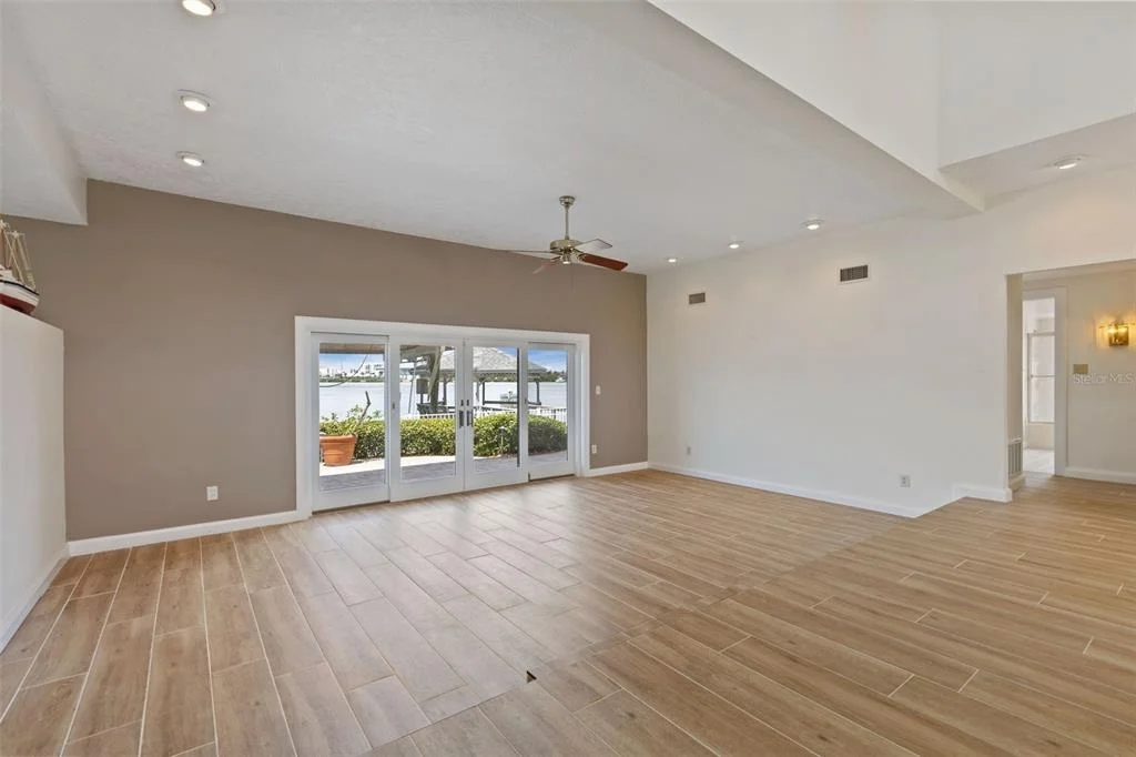 Photo of 290 BAYSIDE DRIVE