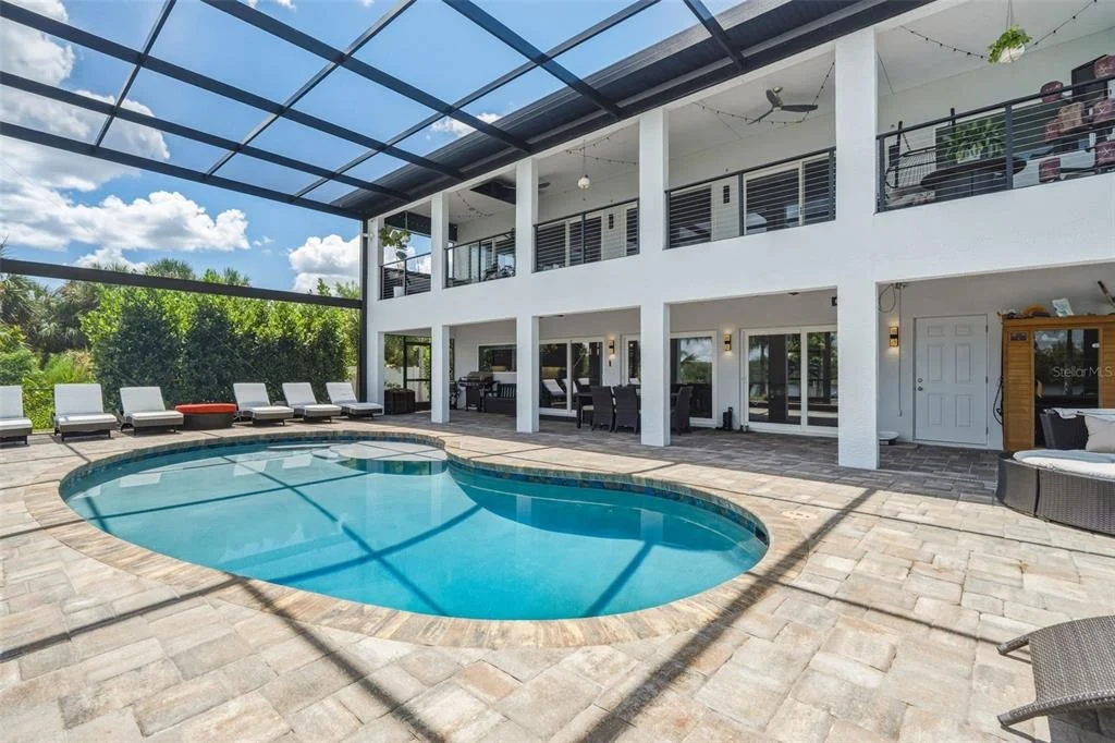 Photo of 2424 HARBOUR DRIVE