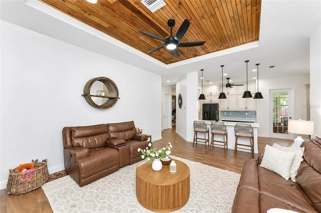 Photo of 1417 LANDVIEW LANE