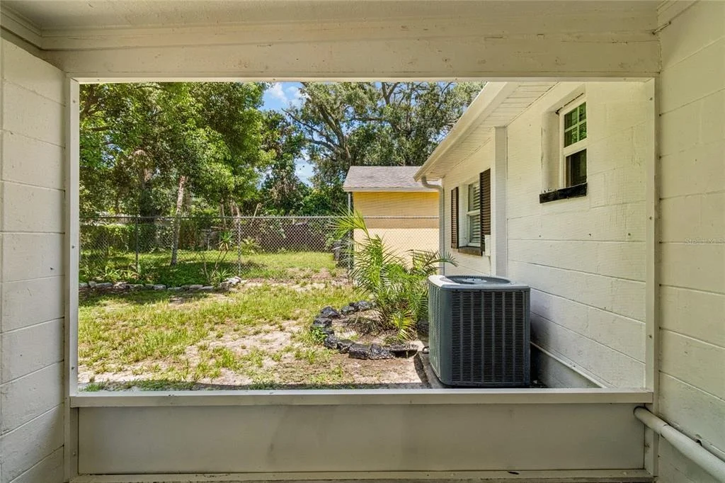 Photo of 1614 E MAPLE AVENUE