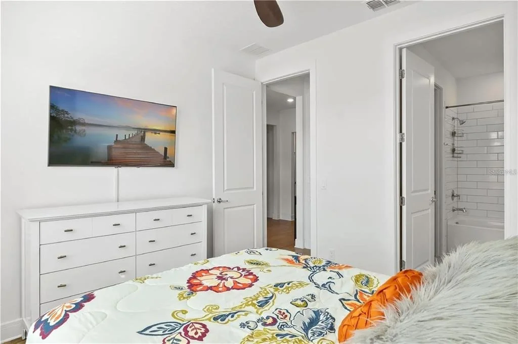 Photo of 6019 FOREST PERCH DRIVE