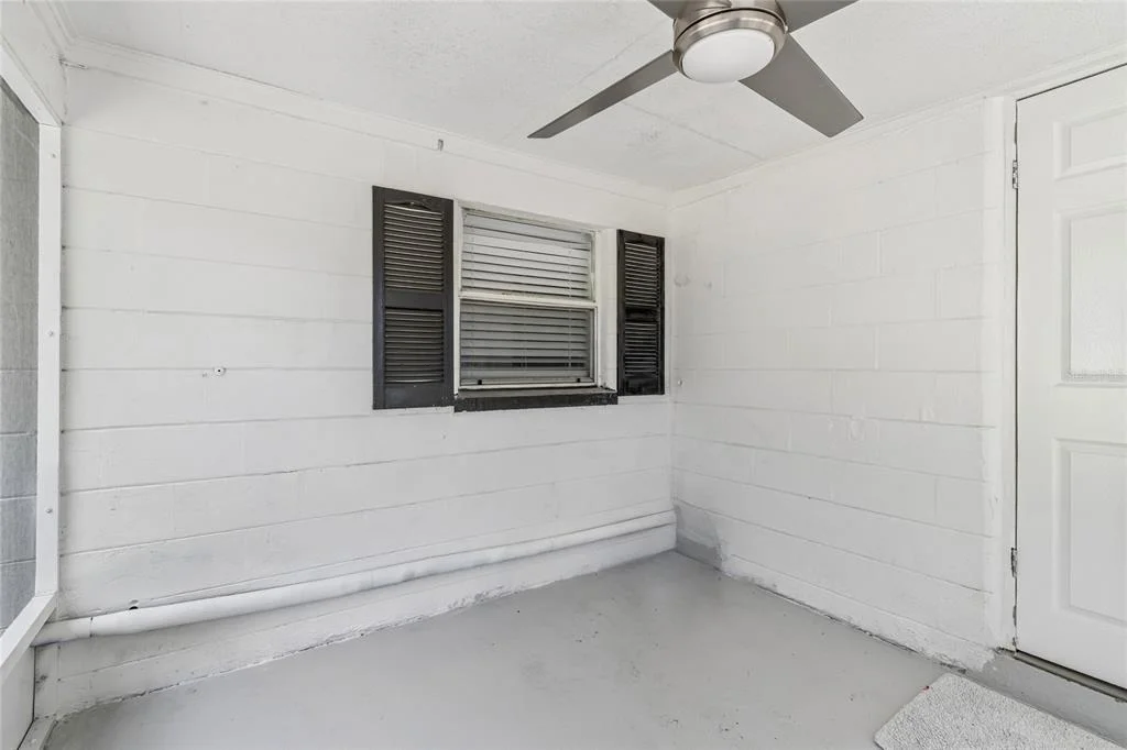 Photo of 1614 E MAPLE AVENUE