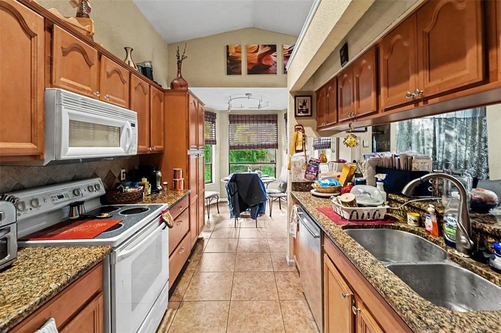 Photo of 627 CRYSTAL DR