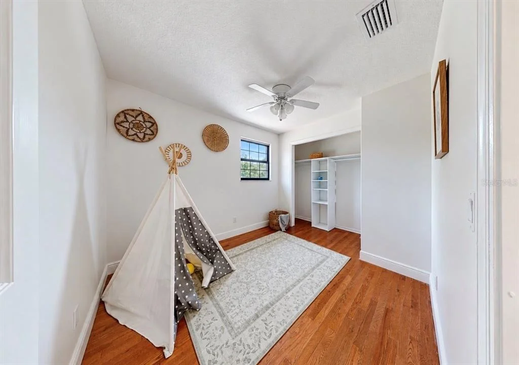 Photo of 2818 SPRINGDELL CIRCLE