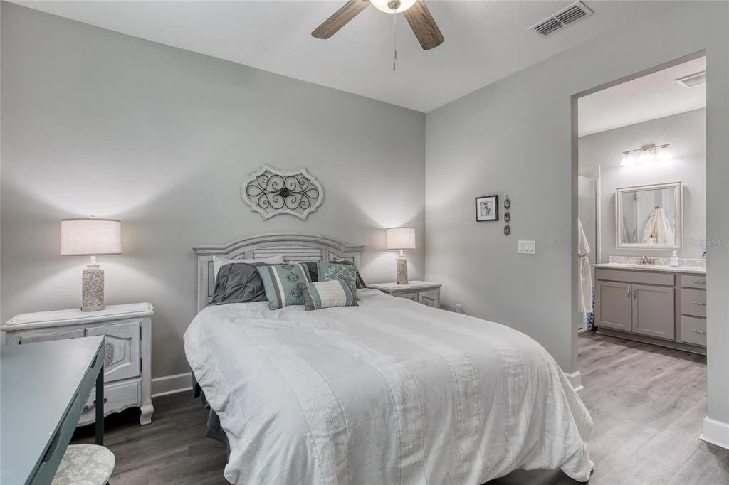 Photo of 444 LIME AVENUE