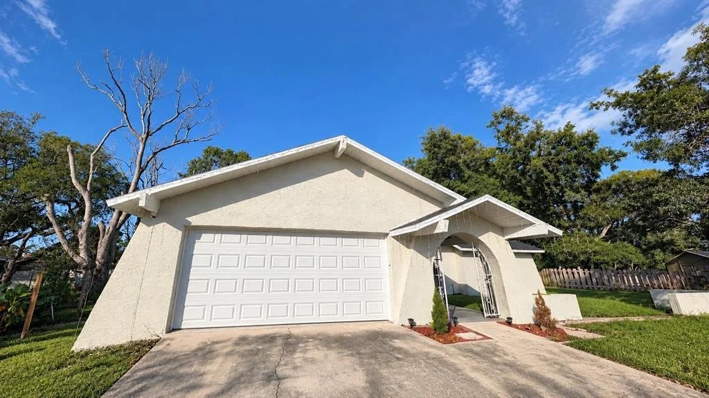 Photo of 8089 WOODEN DRIVE