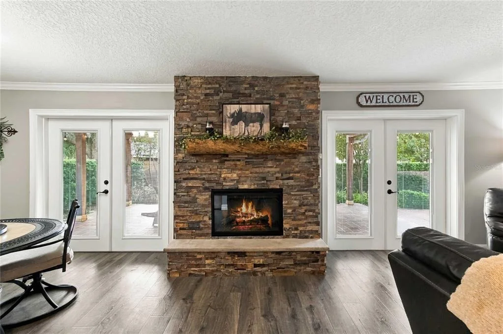 Photo of 1044 FOREST CIRCLE