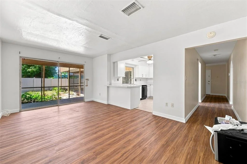 Photo of 352 LAKE ROAD