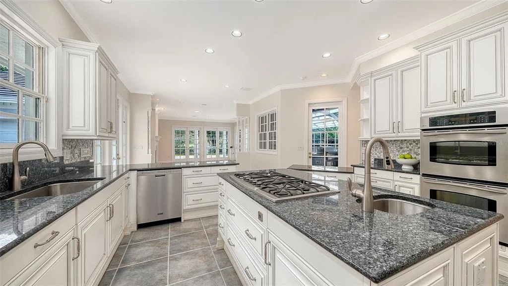Photo of 916 MACEWEN DRIVE