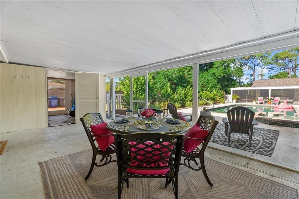 Photo of 5868 DENISON DRIVE