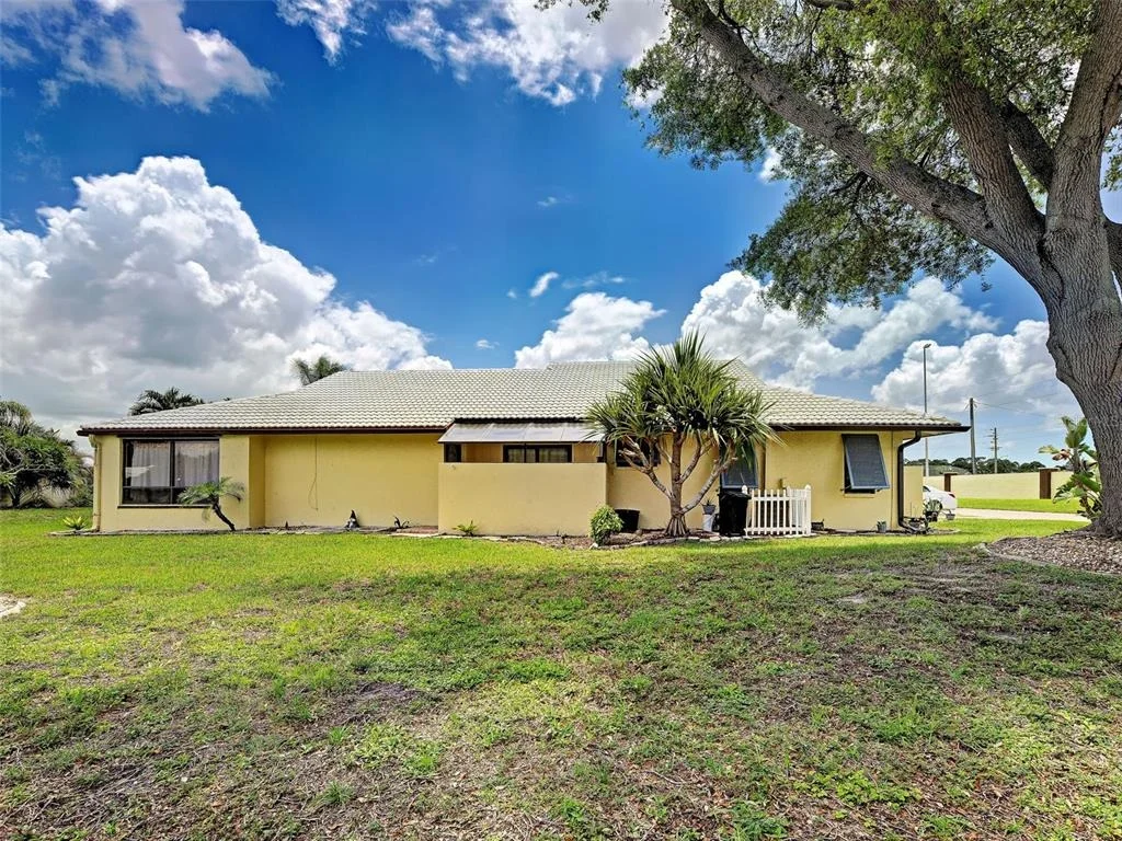 Photo of 20 IDLE SANDS DRIVE