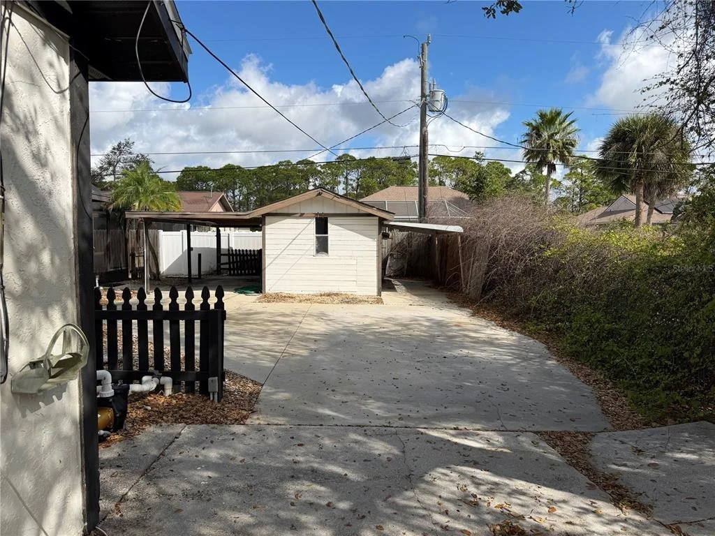 Photo of 1500 CREST DRIVE