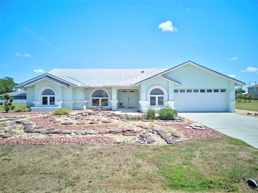Photo of 25380 VANTAGE LANE