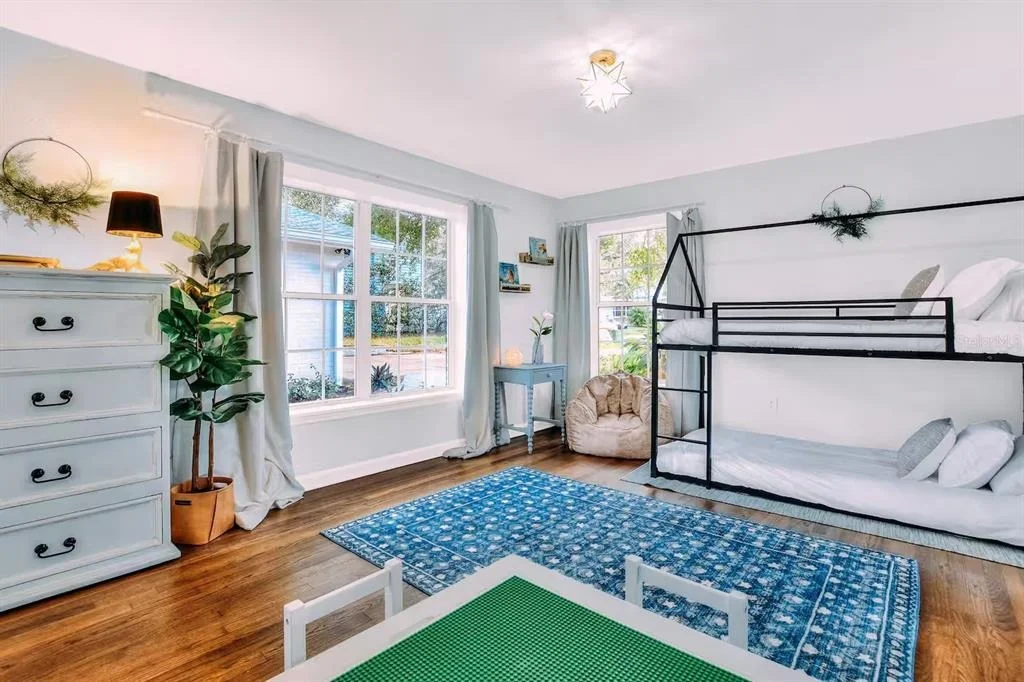 Photo of 1302 LAKE ELBERT DR SE