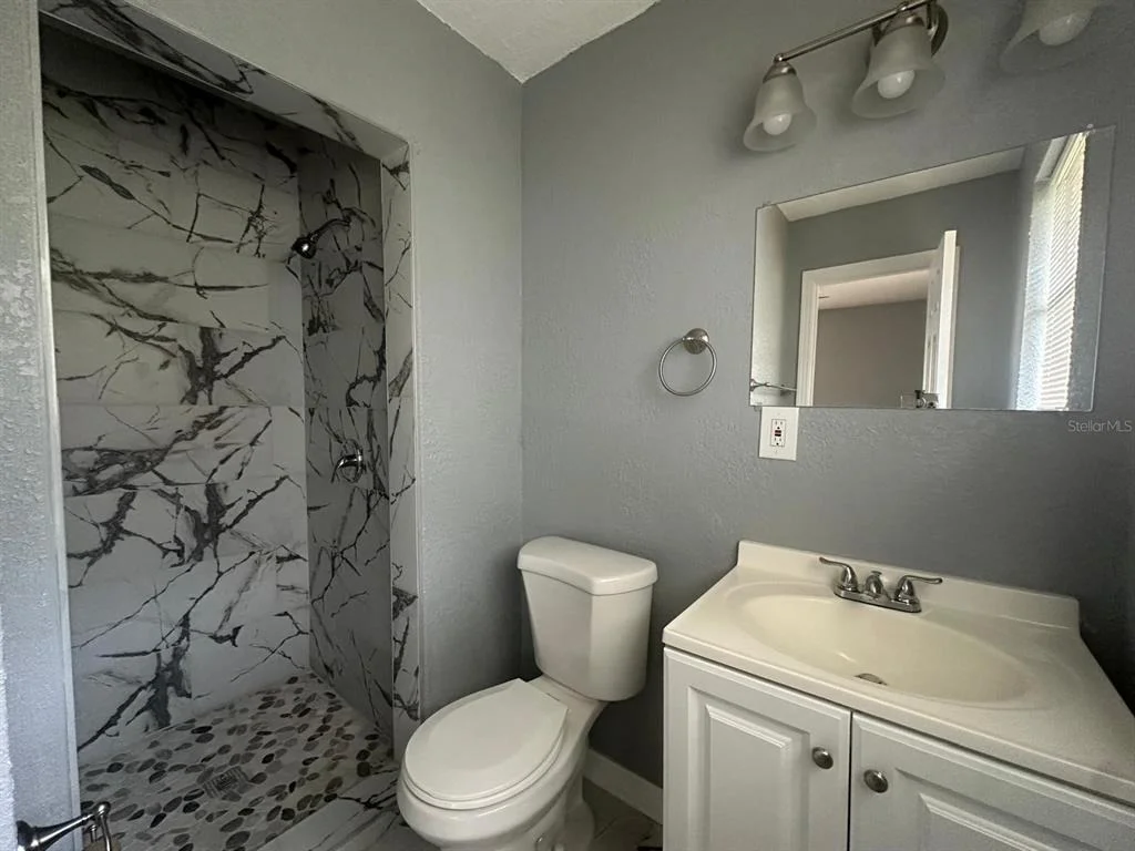 Photo of 1430 RON ROAD
