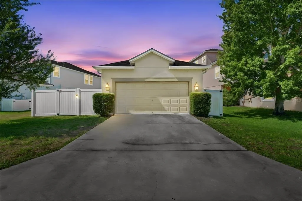 Photo of 6829 SUNDROP STREET