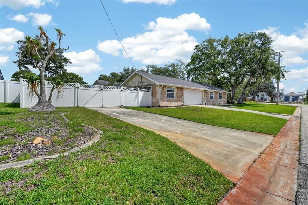 Photo of 772 N BEACH STREET