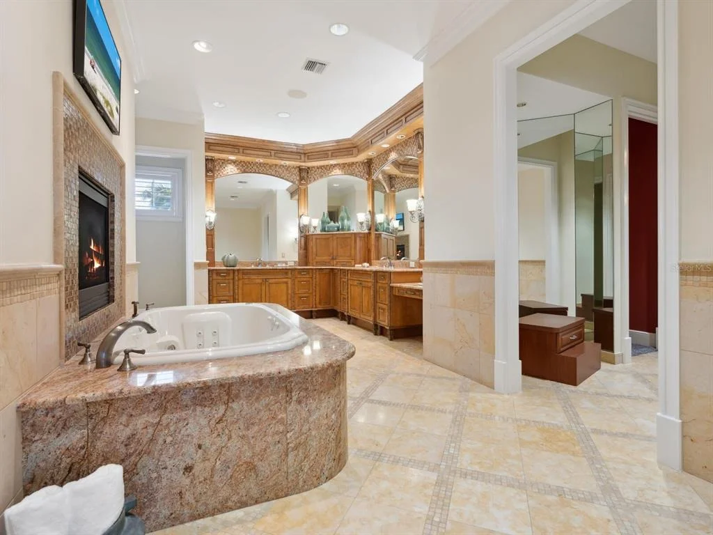 Photo of 1423 HILLVIEW DRIVE
