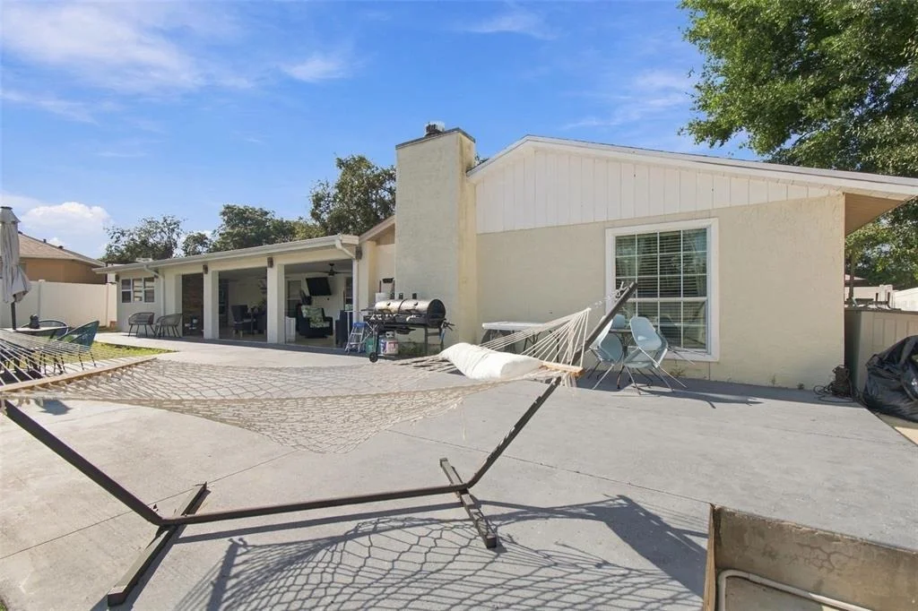 Photo of 1325 OAKCREST DRIVE