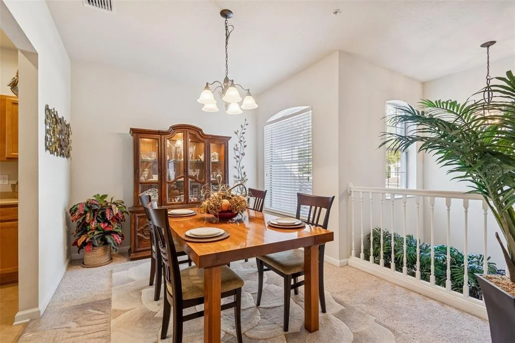 Photo of 894 LANTERN WAY
