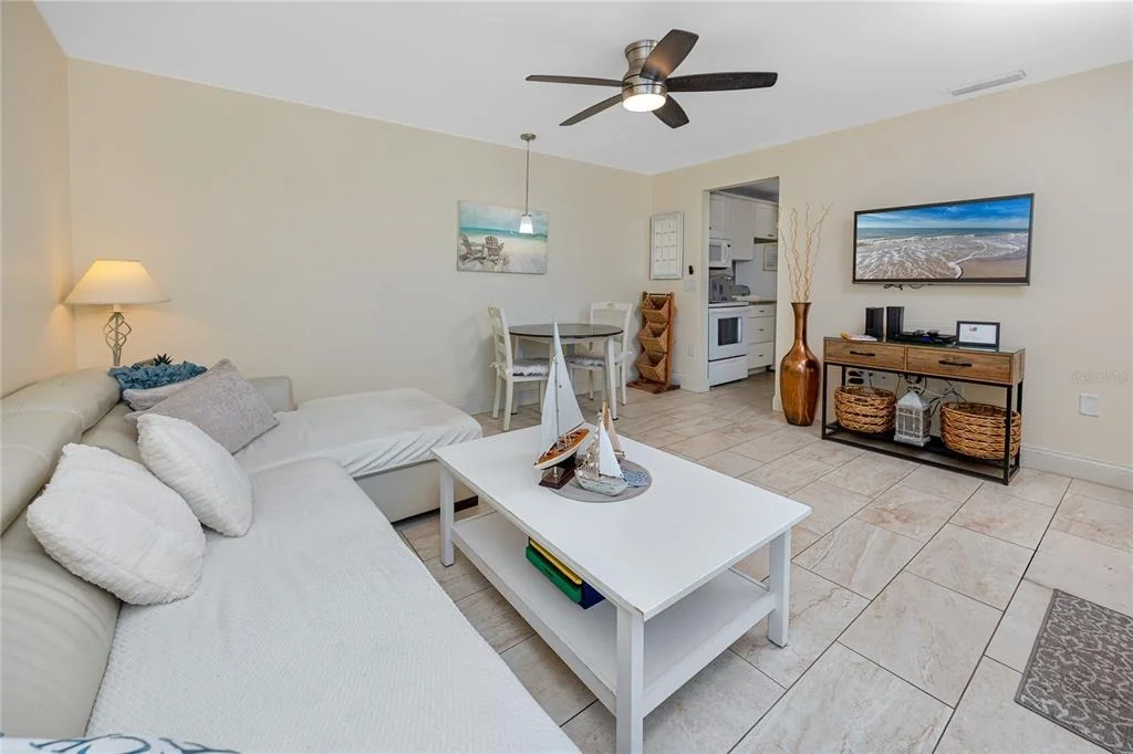 Photo of Unit F at 159 MEDALLION BOULEVARD