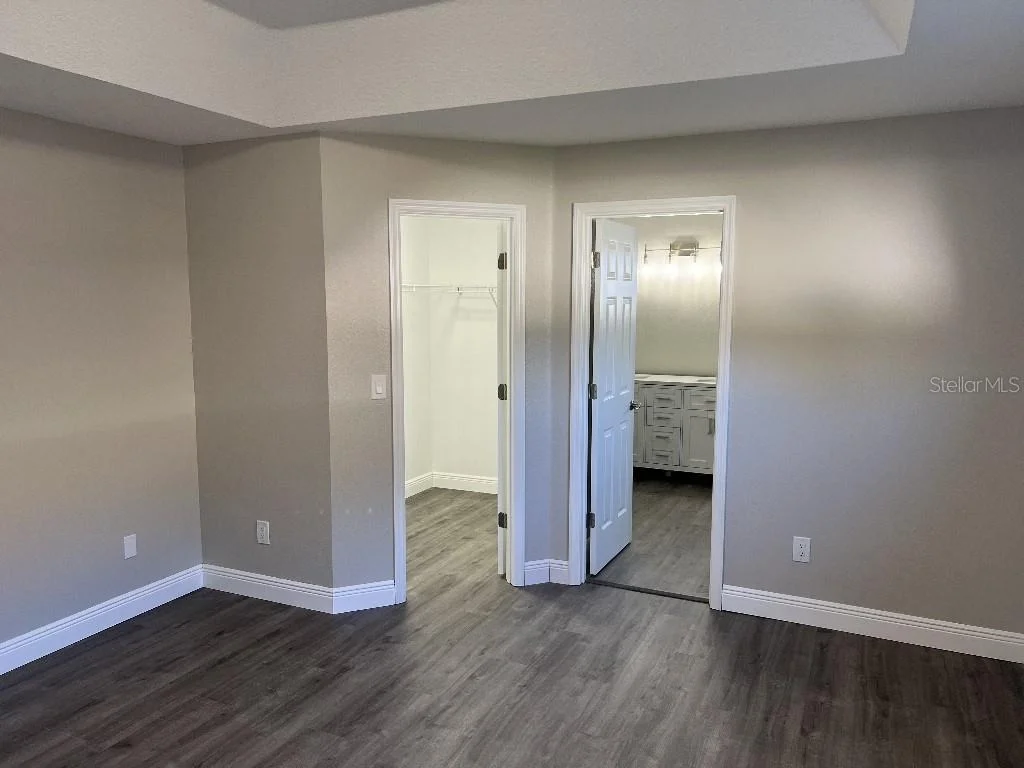 Photo of 735 HURLEY DRIVE