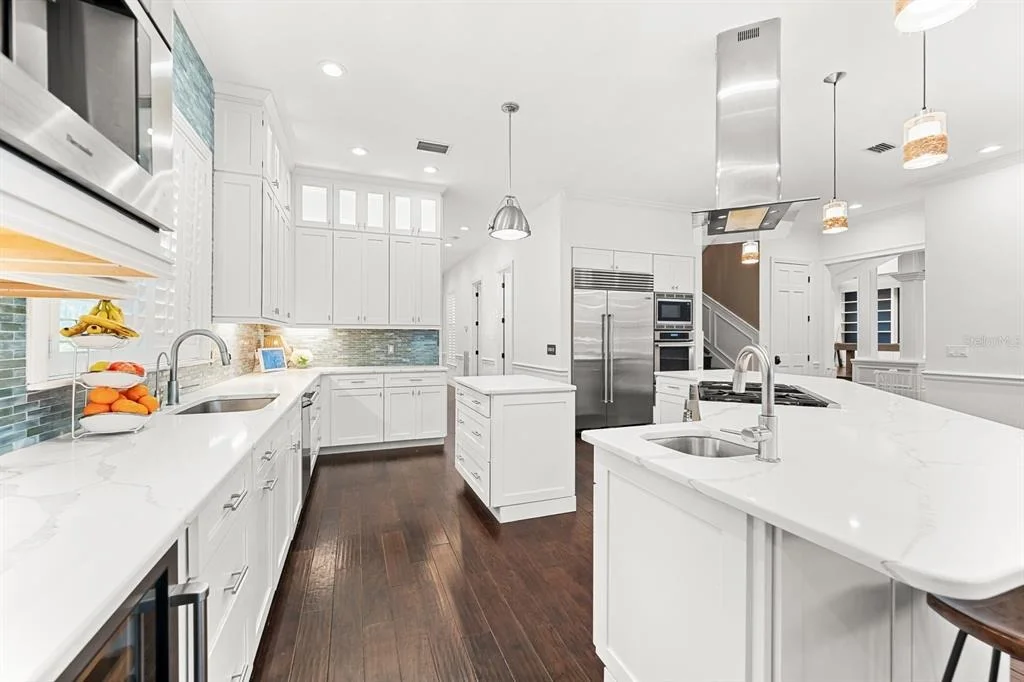 Photo of 6413 MACLAURIN DRIVE