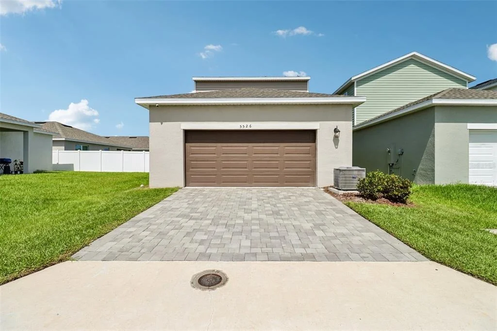 Photo of 1845 HORSETAIL DRIVE