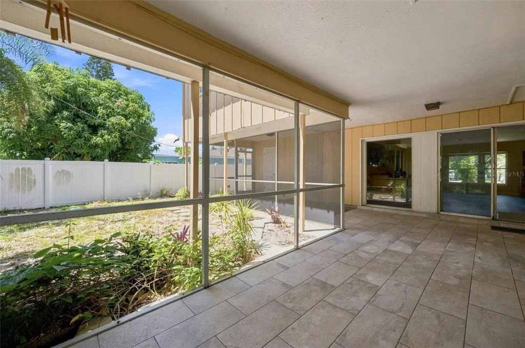 Photo of 352 LAKE ROAD