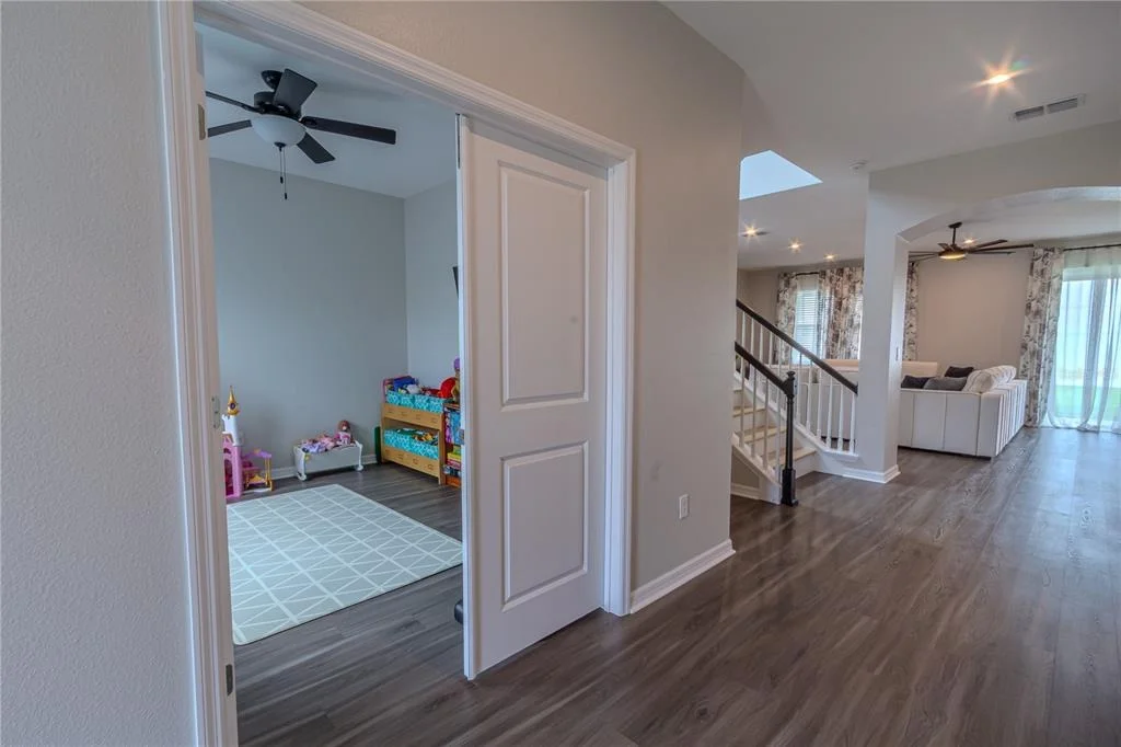 Photo of 1261 LONE PALM WAY