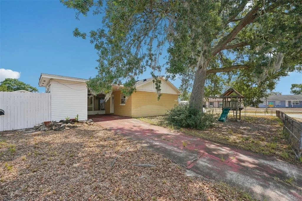 Photo of 503 HOLT CIRCLE