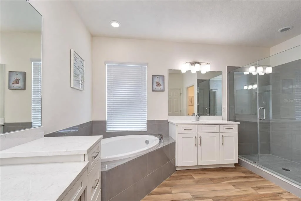 Photo of 11103 GREAT NECK ROAD